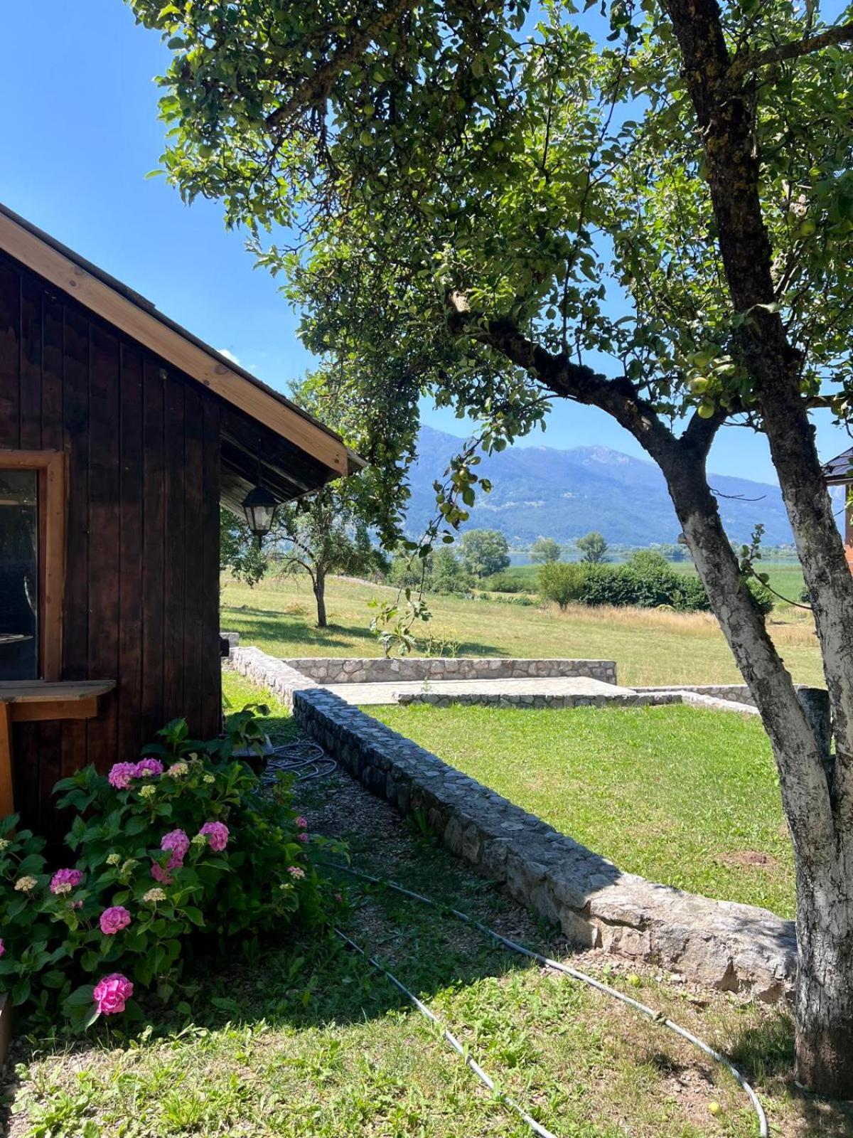 Camp Hotel Lake Views Plav Buitenkant foto