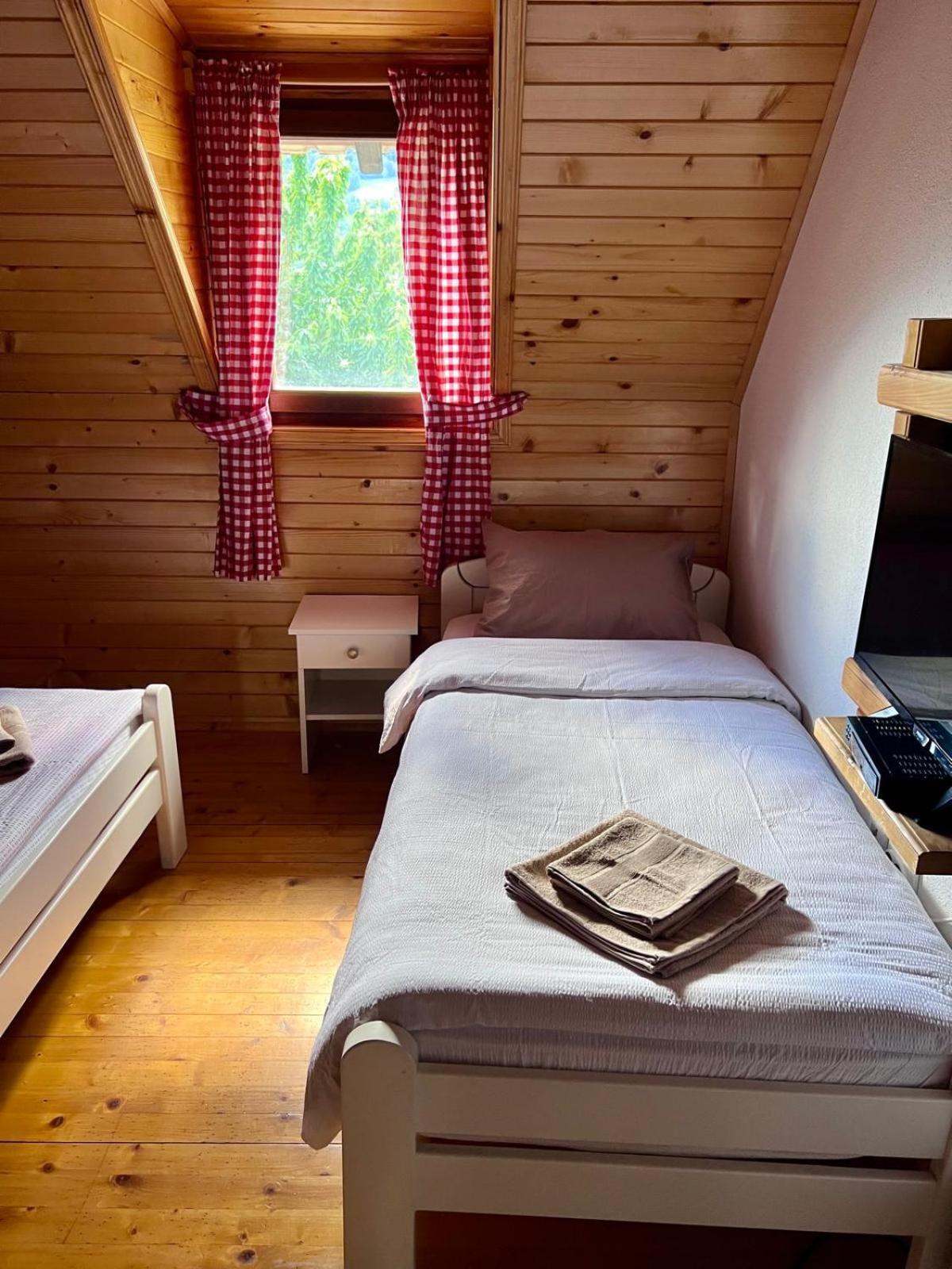 Camp Hotel Lake Views Plav Buitenkant foto