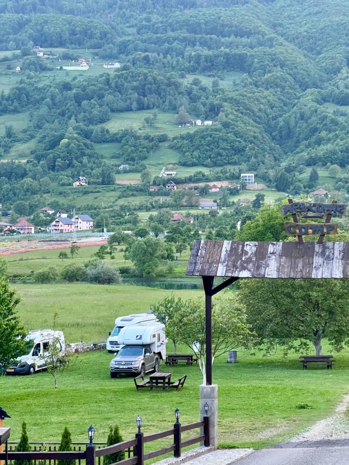 Camp Hotel Lake Views Plav Buitenkant foto