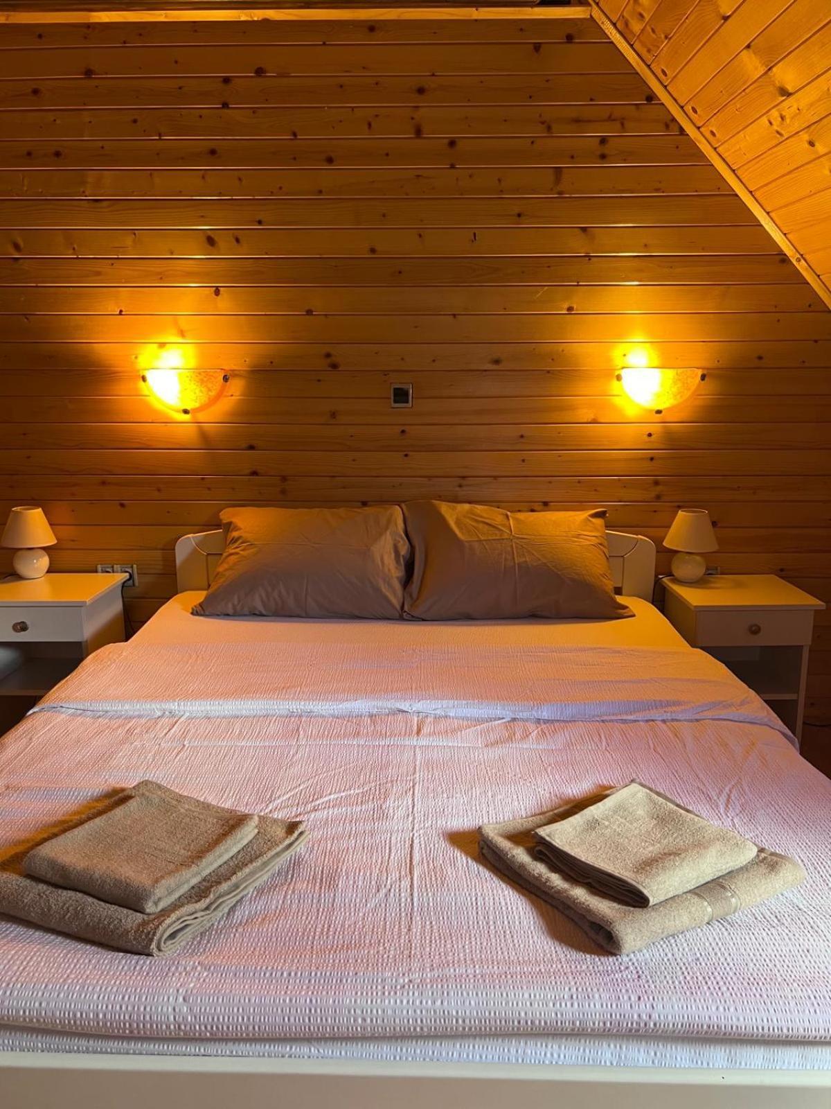 Camp Hotel Lake Views Plav Buitenkant foto