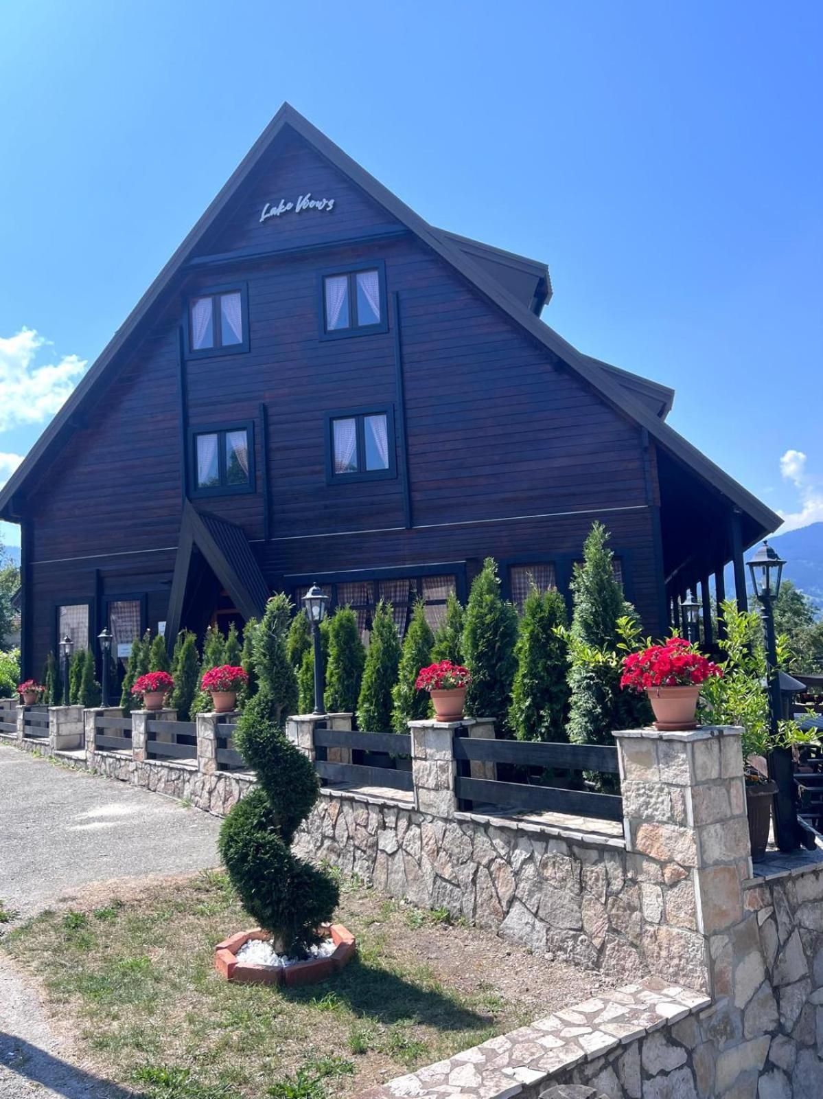 Camp Hotel Lake Views Plav Buitenkant foto
